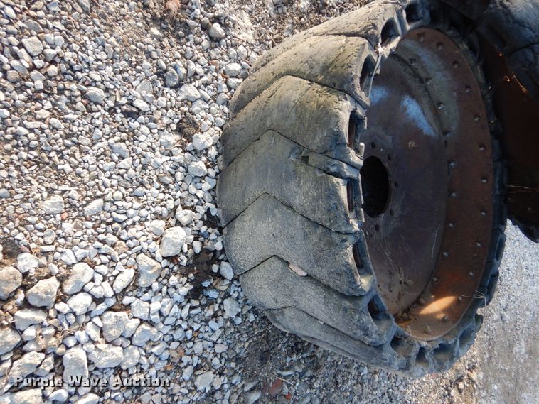 image for item FU9045 (4) demolition tires and wheels