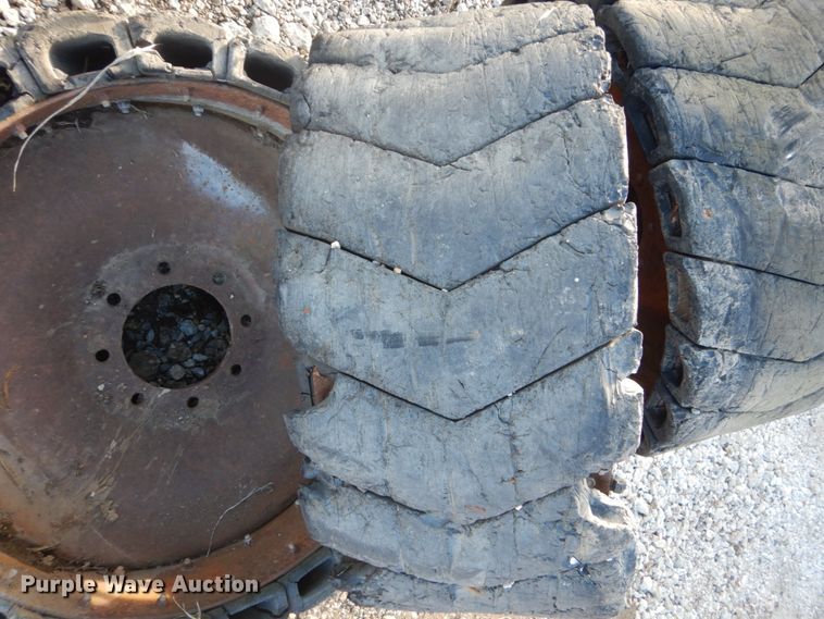 image for item FU9045 (4) demolition tires and wheels