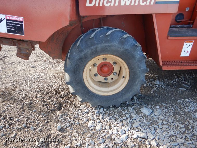 image for item FU9051 1995 Ditch Witch 5110 trencher