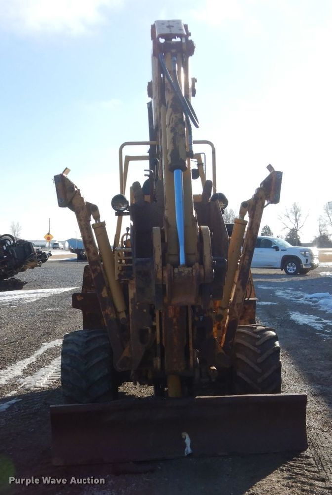 image for item FU9052 2000 Vermeer V5800 trencher