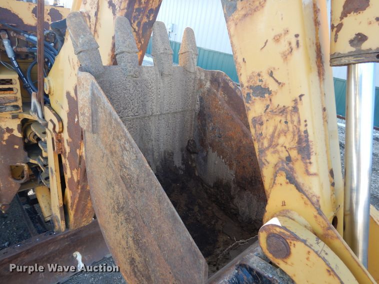 image for item FU9052 2000 Vermeer V5800 trencher