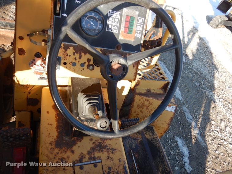 image for item FU9052 2000 Vermeer V5800 trencher