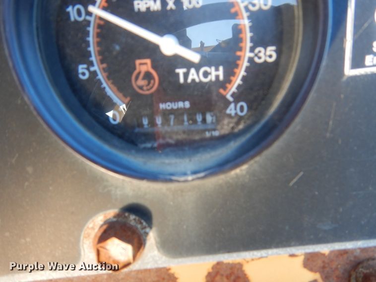 image for item FU9052 2000 Vermeer V5800 trencher