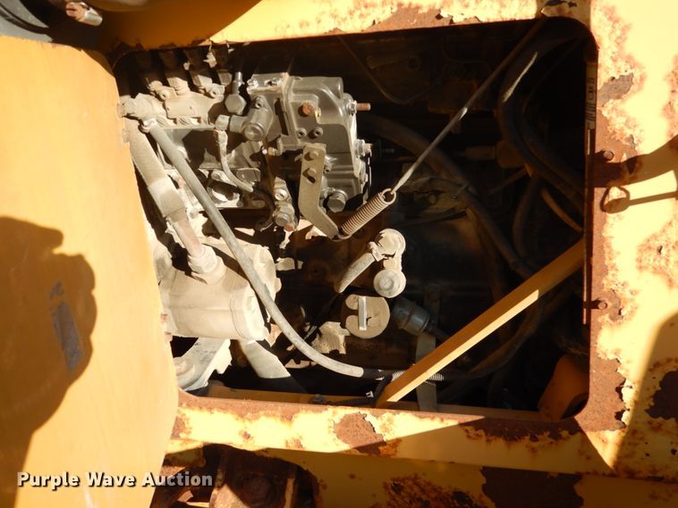 image for item FU9052 2000 Vermeer V5800 trencher