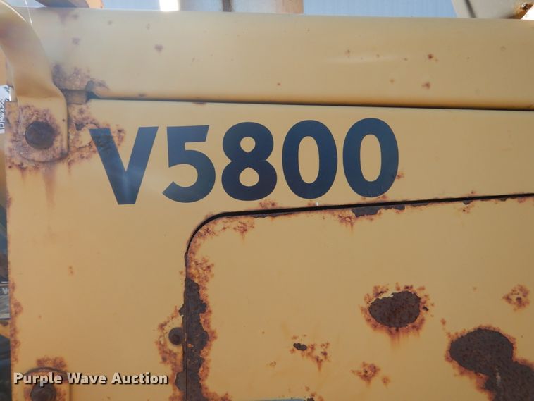image for item FU9052 2000 Vermeer V5800 trencher