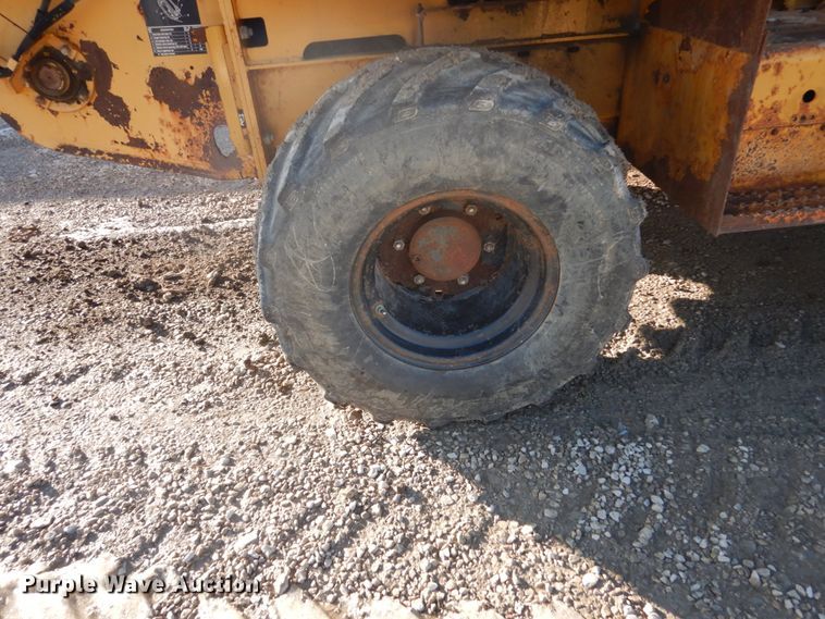 image for item FU9052 2000 Vermeer V5800 trencher