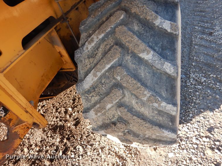 image for item FU9052 2000 Vermeer V5800 trencher