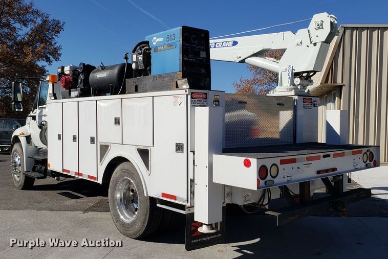 image for item FW9571 2013 International 4300 service truck with crane