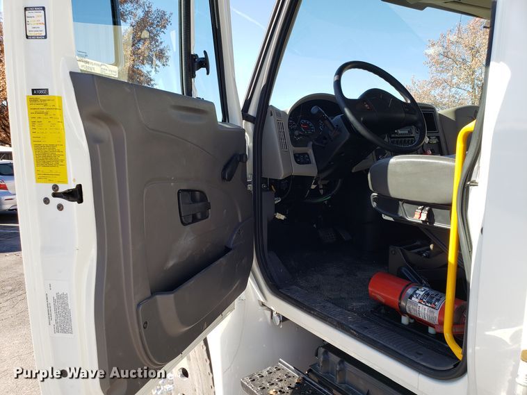 image for item FW9571 2013 International 4300 service truck with crane