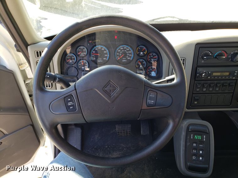 image for item FW9571 2013 International 4300 service truck with crane