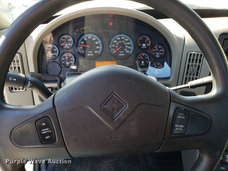 image for item FW9571 2013 International 4300 service truck with crane