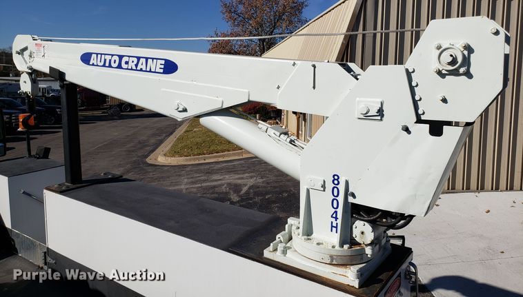 image for item FW9571 2013 International 4300 service truck with crane