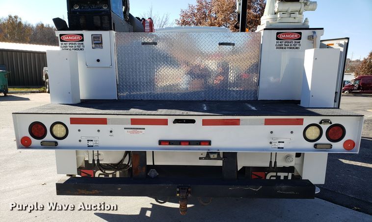 image for item FW9571 2013 International 4300 service truck with crane