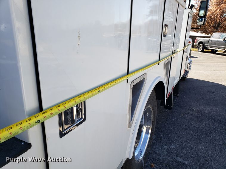 image for item FW9571 2013 International 4300 service truck with crane