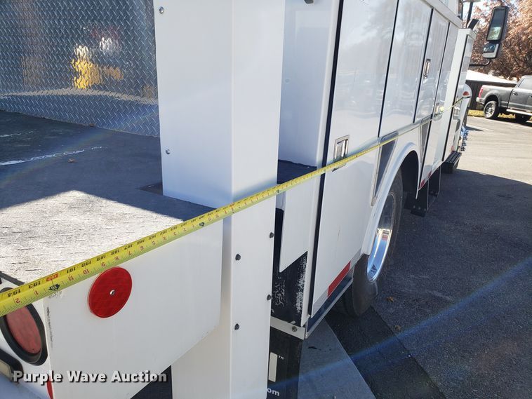 image for item FW9571 2013 International 4300 service truck with crane