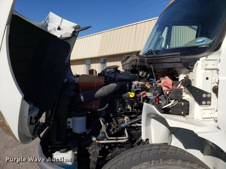 image for item FW9571 2013 International 4300 service truck with crane