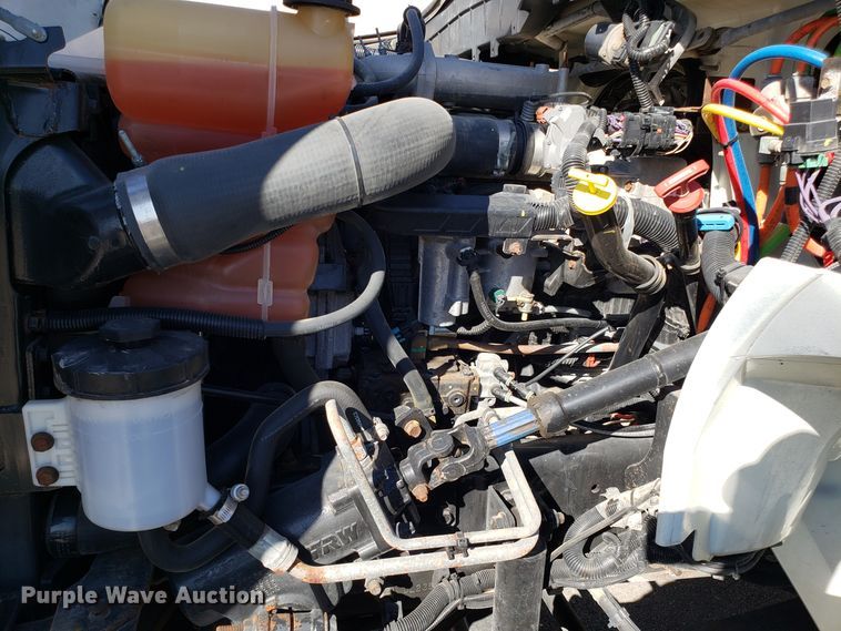 image for item FW9571 2013 International 4300 service truck with crane