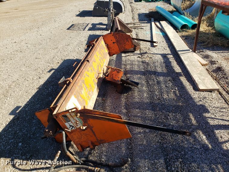 image for item FW9576 Henderson tailgate speader