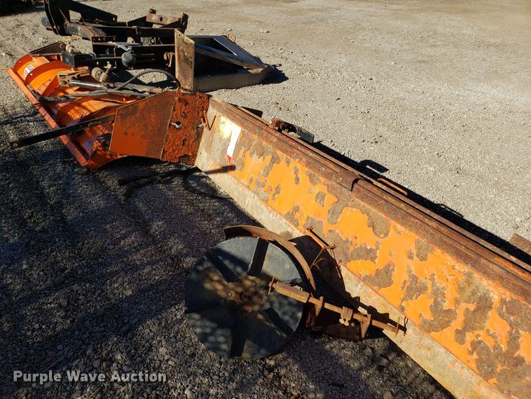 image for item FW9576 Henderson tailgate speader