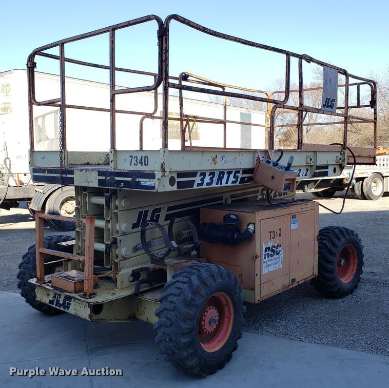 image for item GA9299 1996 JLG 33RTS scissor lift