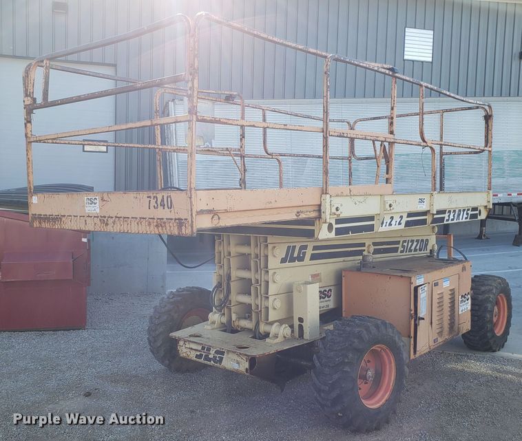 image for item GA9299 1996 JLG 33RTS scissor lift