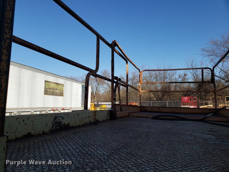 image for item GA9299 1996 JLG 33RTS scissor lift