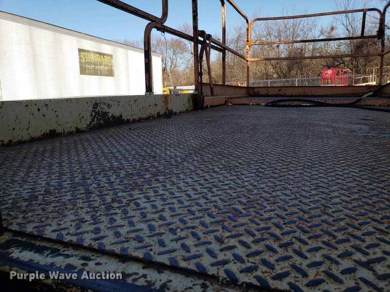 image for item GA9299 1996 JLG 33RTS scissor lift