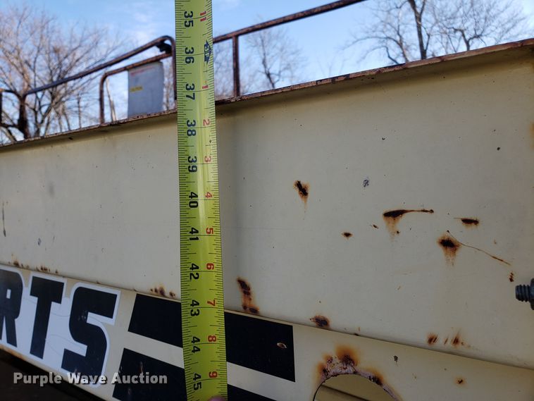 image for item GA9299 1996 JLG 33RTS scissor lift