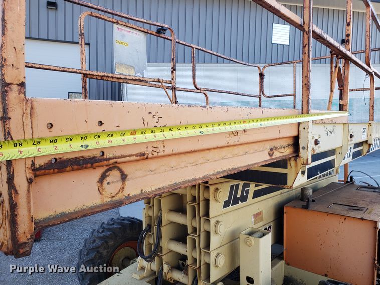 image for item GA9299 1996 JLG 33RTS scissor lift