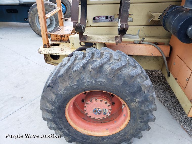 image for item GA9299 1996 JLG 33RTS scissor lift