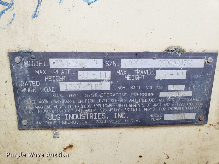 image for item GA9299 1996 JLG 33RTS scissor lift