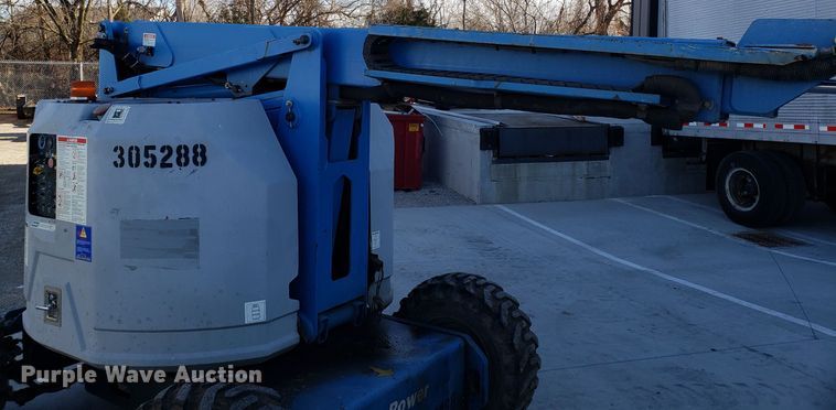 image for item GA9300 Genie Z-34/22 boom lift