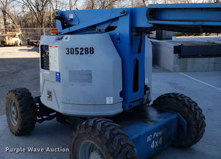 image for item GA9300 Genie Z-34/22 boom lift