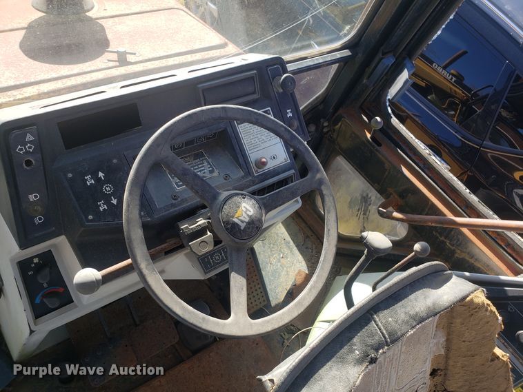 image for item GA9304 1993 Caterpillar 426B backhoe