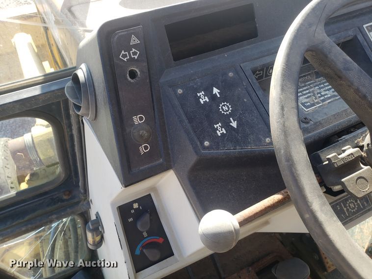 image for item GA9304 1993 Caterpillar 426B backhoe