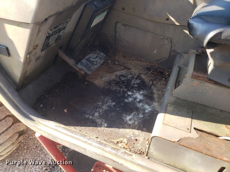 image for item GA9305 1998 Manitou MVT 1340L telehandler