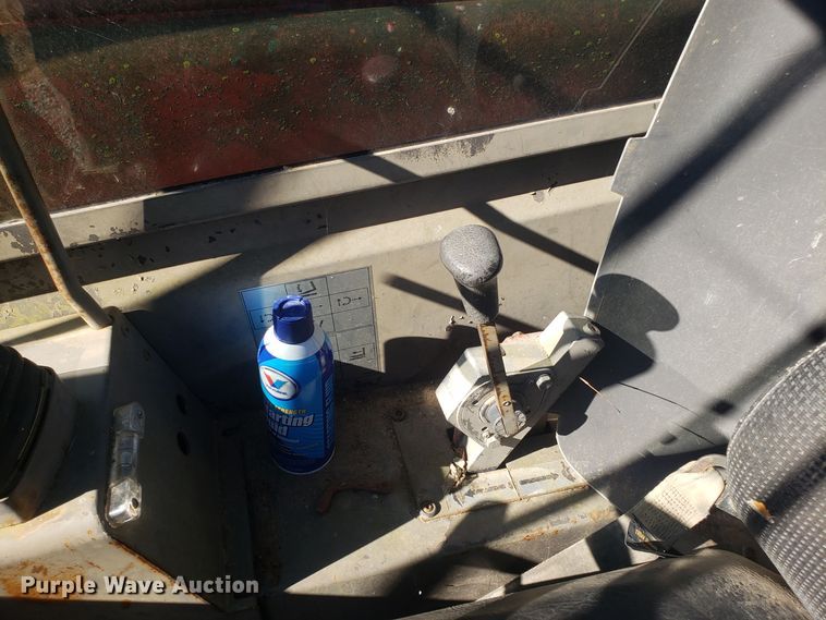 image for item GA9305 1998 Manitou MVT 1340L telehandler