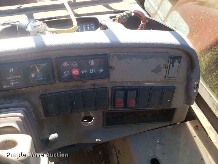 image for item GA9305 1998 Manitou MVT 1340L telehandler