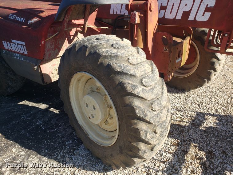 image for item GA9305 1998 Manitou MVT 1340L telehandler
