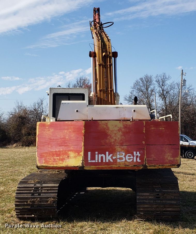 image for item GA9321 1981 Link Belt LS-2800 long reach excavator