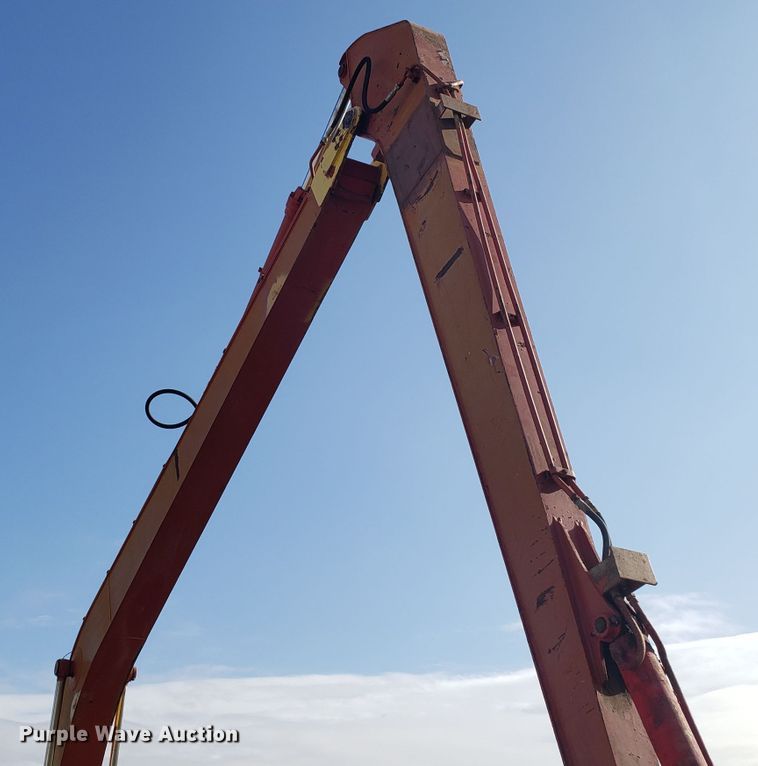 image for item GA9321 1981 Link Belt LS-2800 long reach excavator