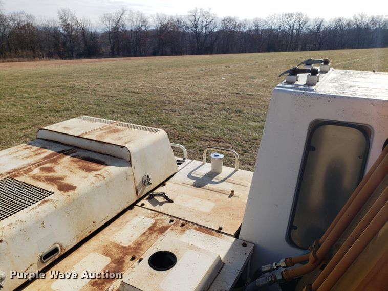 image for item GA9321 1981 Link Belt LS-2800 long reach excavator