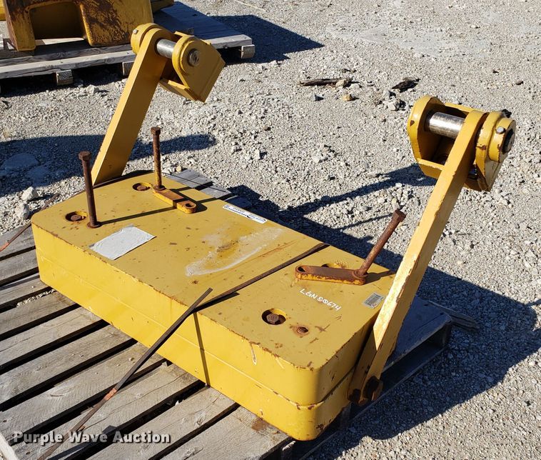caterpillar-d6t-dozer-counter-weight-in-kansas-city-mo-item-ga9345