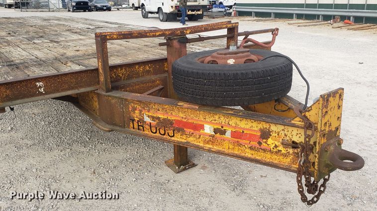 image for item GA9352 1985 CZ Engineering CZ20KT equipment trailer