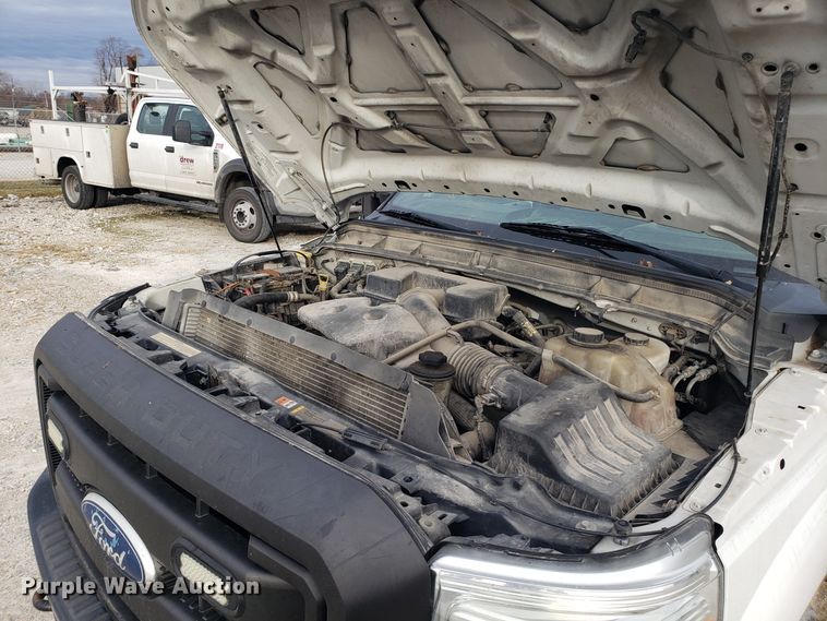 image for item GA9353 2011 Ford F350 Super Duty SuperCab pickup truck chassis