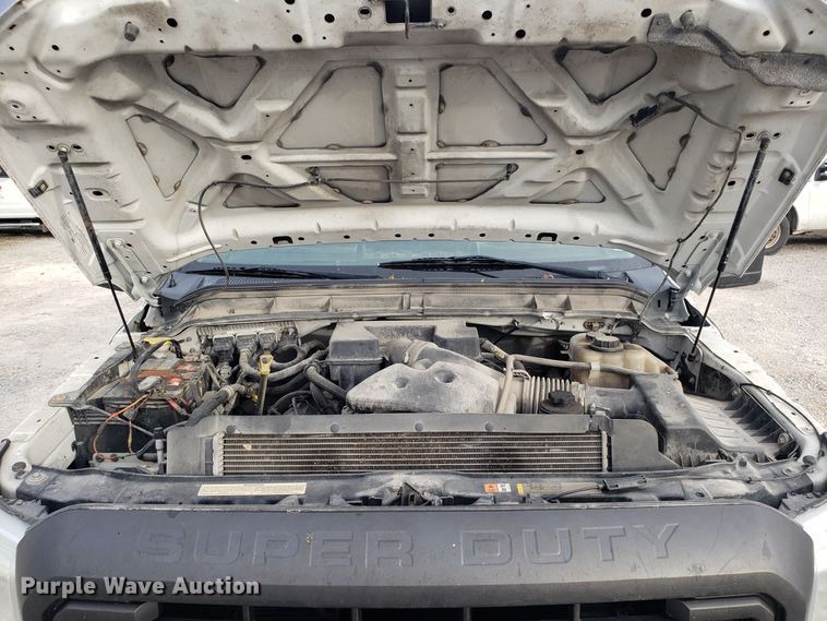 image for item GA9353 2011 Ford F350 Super Duty SuperCab pickup truck chassis