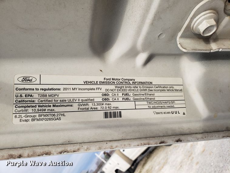 image for item GA9353 2011 Ford F350 Super Duty SuperCab pickup truck chassis