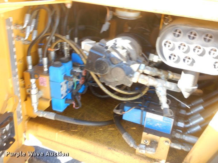 image for item GB9541 Weiler P385 paver