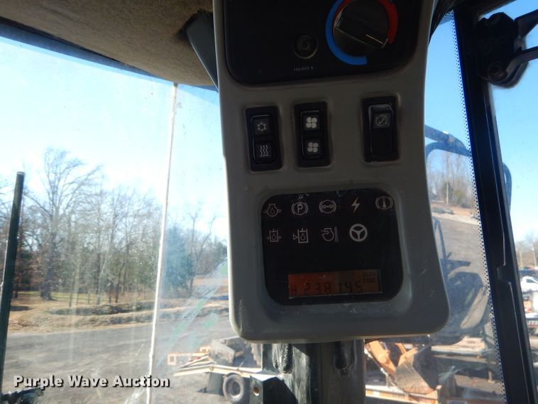 image for item GB9544 2004 Caterpillar 980G wheel loader