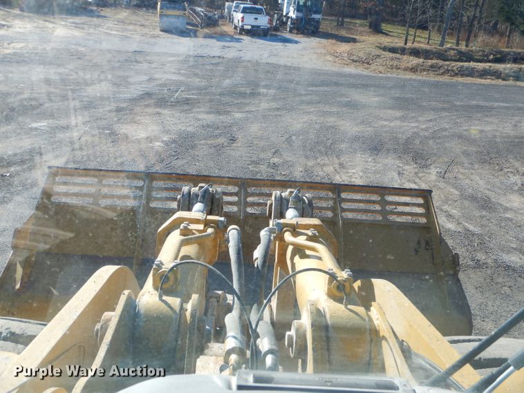 image for item GB9544 2004 Caterpillar 980G wheel loader